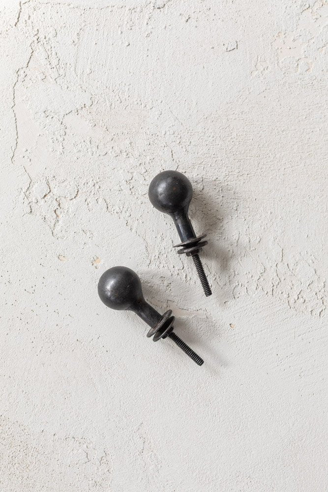 Bola Pull Knob