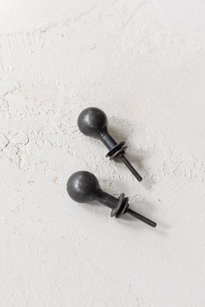 Bola Pull Knob