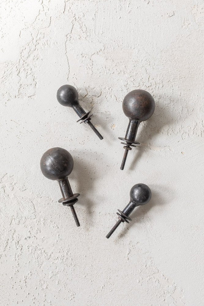 Bola Pull Knob